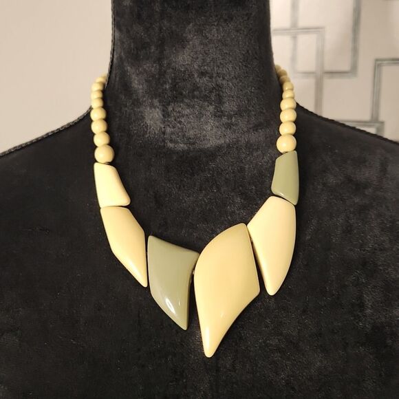 Vintage-Inspired Bold Statement Necklace – Yellow & Olive Green Beads - Picture 1 of 3
